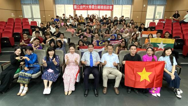 金大「新南向菁英专班」已拓展多达6国大学菁英参与，境外新生人数迭创新高。(于家麒摄)