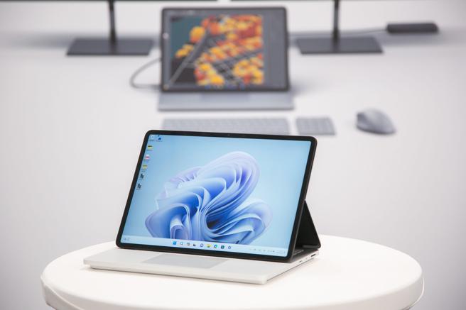 微软高效笔电 Surface Laptop Studio 2，7万6688元起。( 台湾微软提供／古明弘台北传真）