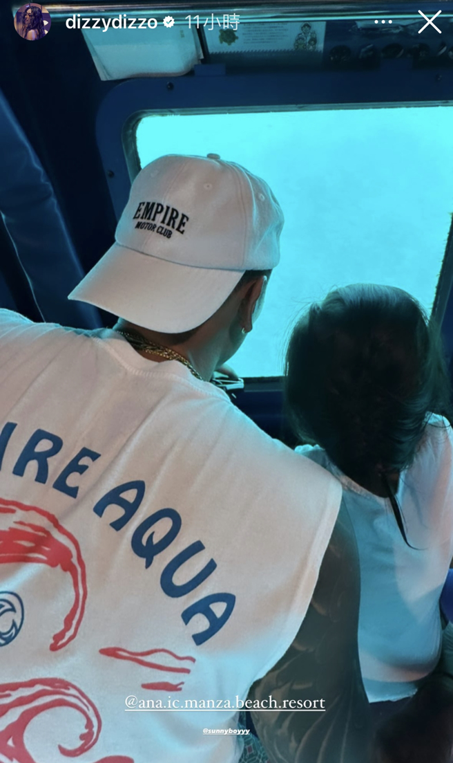 蔡诗芸晒出王阳明和女儿背影。（图／翻摄自dizzydizzo IG）