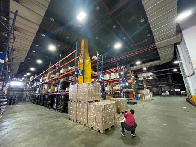 桃園市副市長蘇俊賓今出席行政院院會籲修倉儲消防規範，設高風險潛勢工廠資料庫整合資訊。(新聞處提供／蔡依珍桃園傳真)