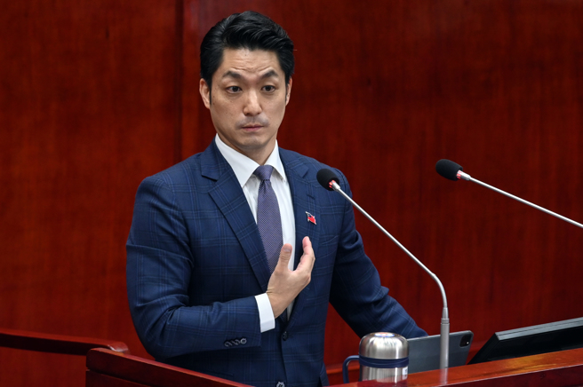 针对大巨蛋在开幕后，是否能举办政治性活动？台北市长蒋万安5日表示，现阶段仍以举办体育性赛事为主，「不宜」举办政治活动，不过议员有提出想法，后续会请体育局去了解研究。（邓博仁摄）