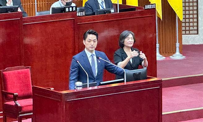 针对高端品牌的流感疫苗，台北市长蒋万安表示，第一时间就定调「高端疫苗不会进入校园」。（丁上程摄）