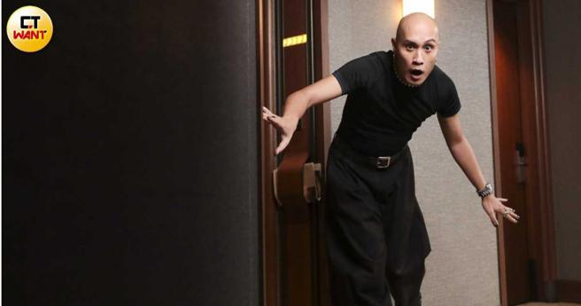 身为音乐人的黄宣过去也当过上班族，不过并没有让他找到人生意义，因此又回去做音乐了。（图／林士杰摄）