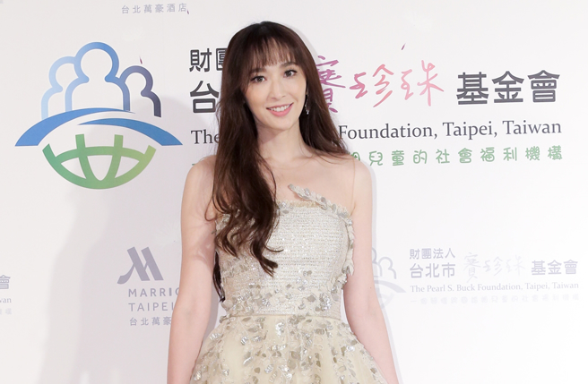 吴佩慈和纪晓波育有2子2女。（图／中时资料照片）