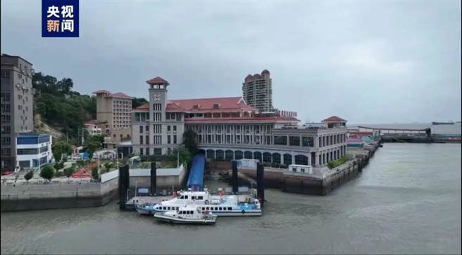 人在冏途？黄金周返程天气大变脸多地停运、停航、停工、停课。（大陆央视）