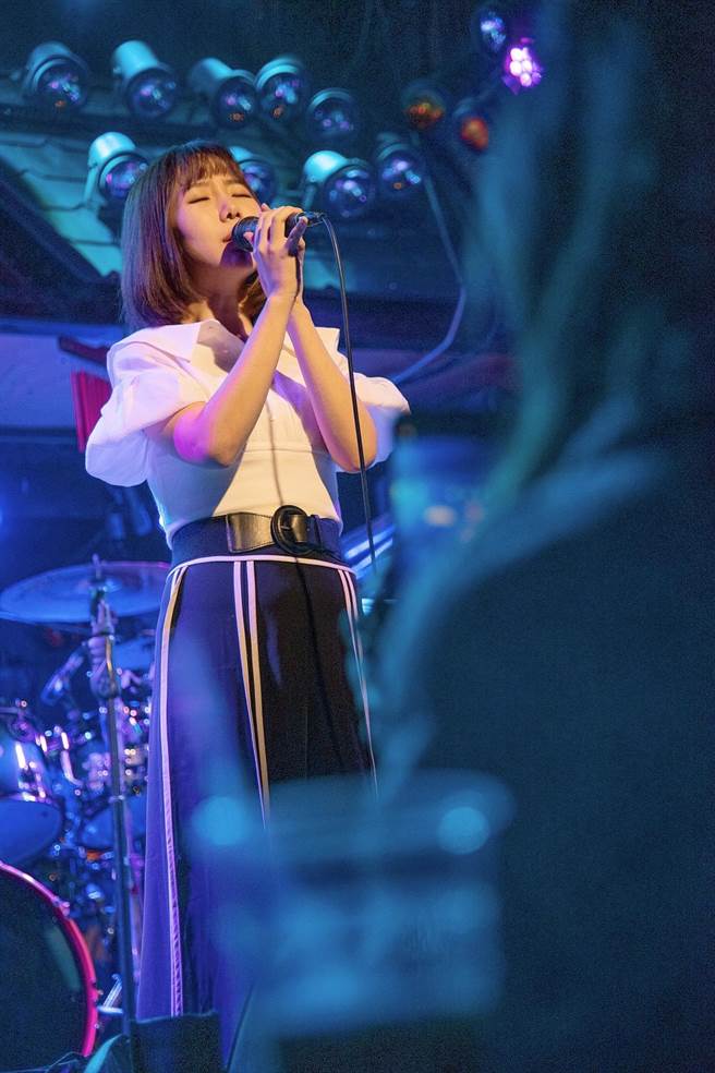 魏妙如日前在高雄开唱。（天赋音乐提供）