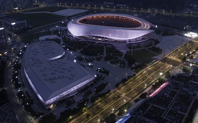 中原大学室设系校友石瑶结合照明与空间设计点亮亚运。（中原大学提供／蔡明亘桃园传真）