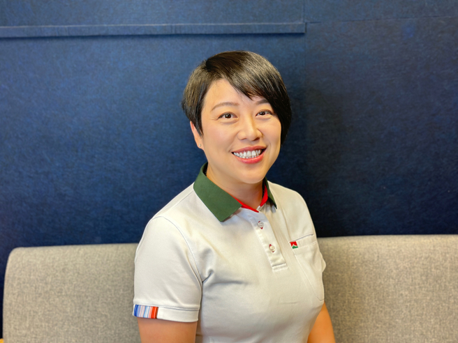 信义房屋新北投店专案经理李宜家于信义房屋Podcast节目《房屋听信义》中，为消费者解说卖屋前有哪些前置准备、哪些事项可能影响房价，以及有哪些免费工具可使用。(图/信义房屋 提供)