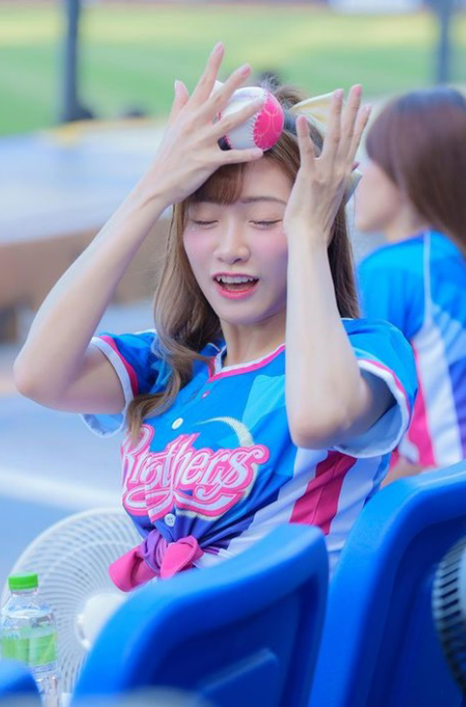 冼迪琦大方公开闭眼NG照。（图／diccc0213 IG）