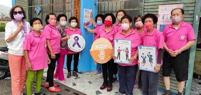 旗山区永和社区防暴安心据点成立。（林雅惠摄）