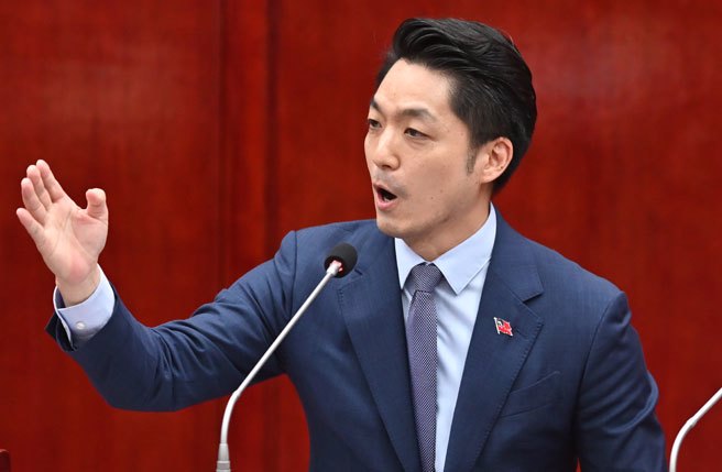 台北市长蒋万安6日在市议会总质询 。（季志翔摄）