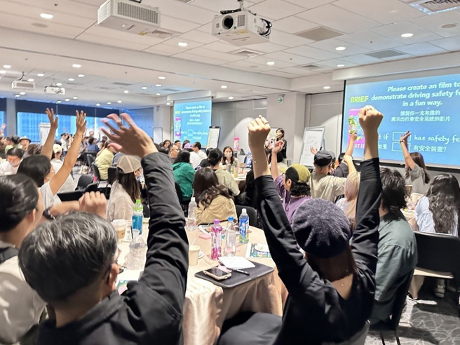 博报堂国际创意长木村健太郎的创意炼金术课程，格威博报堂同仁们踊跃参与，激发多元创意。（图／联广传播集团）