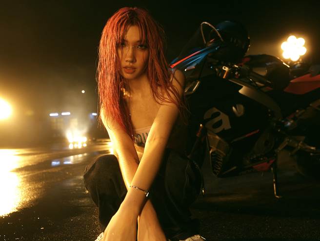 Karencici日前拍摄新单曲MV。（华研国际提供）