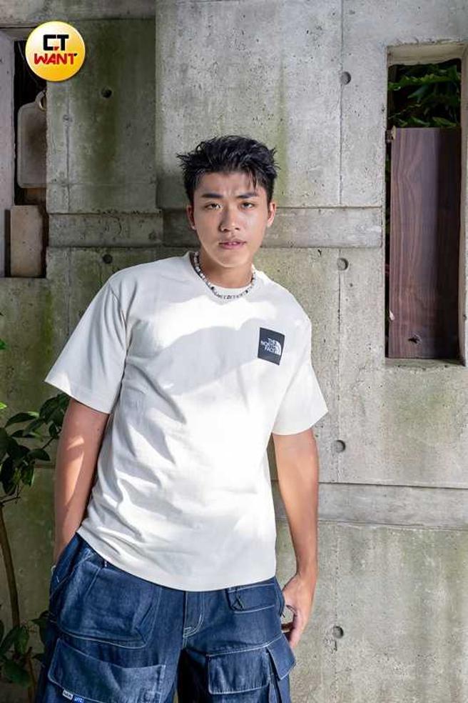 王ADEN推出首张专辑《Be A Lover》，希望将成果与工作伙伴一起分享。（图／焦正德摄）