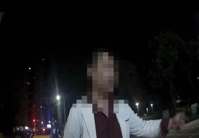 姚姓男子酒駕遭警方攔查，一度辯稱沒有喝酒，之後又詭辯說是「滑車」、非騎車。(民眾提供)