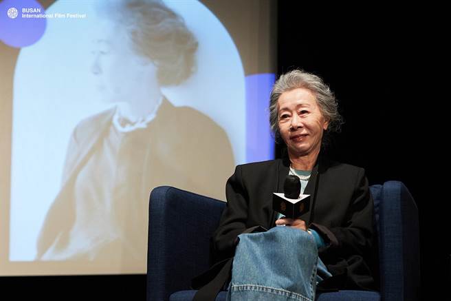 尹汝贞表示获得奥斯卡后没有太大的改变。（摘自官方脸书）