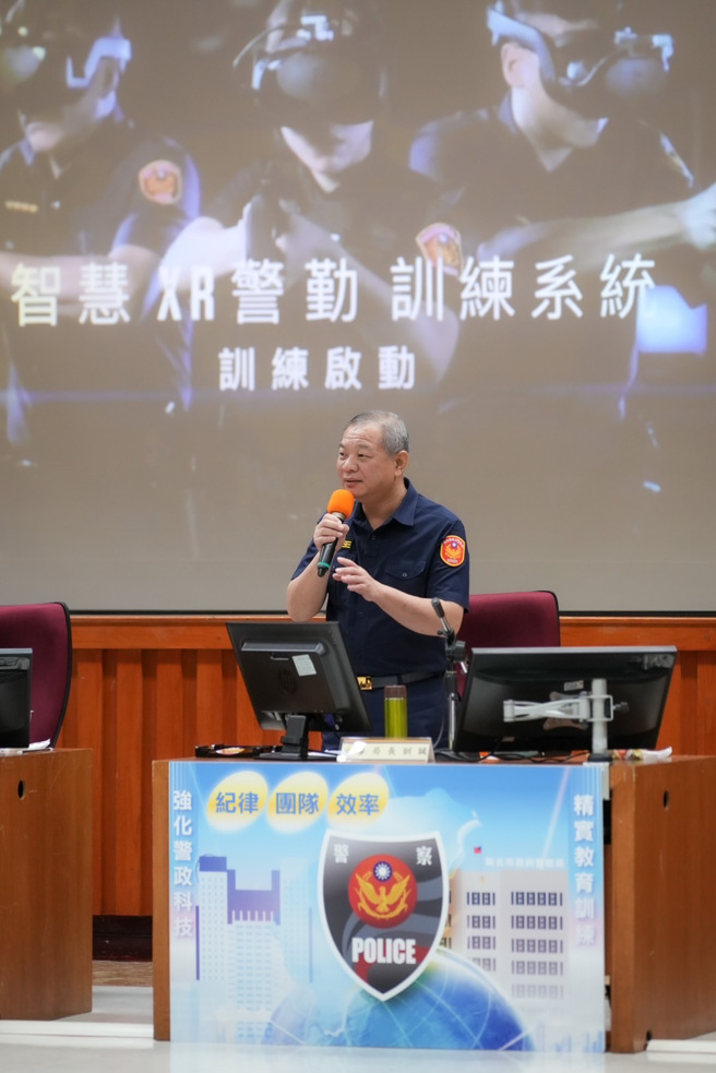 新北市警局长廖训诚说，希望透过参访交流，做到理论及实务相互结合，将第一线警察工作经验回馈学校做为教学方针。（照片 / 新北市警察局提供）