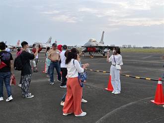國慶晚會台南登場 展示戰機、攻擊直升機超吸睛
