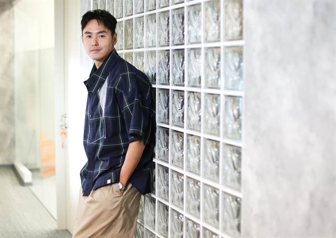 阮经天学习换位思考，面对自己与父亲的关系。（陈俊吉摄）