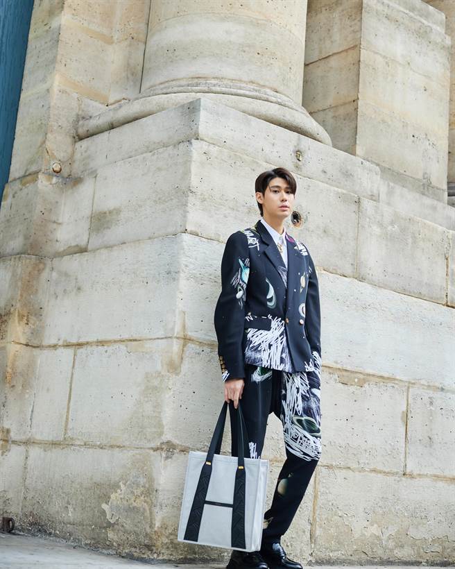 李玉璽獲品牌邀請前往巴黎出席時裝週。（晴空鳥提供）