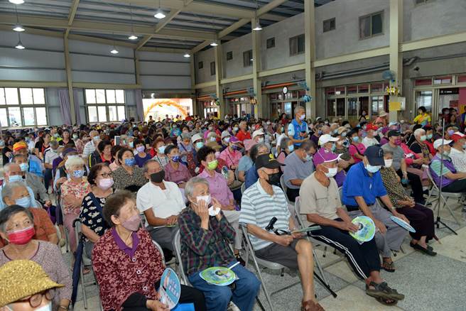 长辈们出席活动。（苗栗县政府提供／李京升苗栗传真）