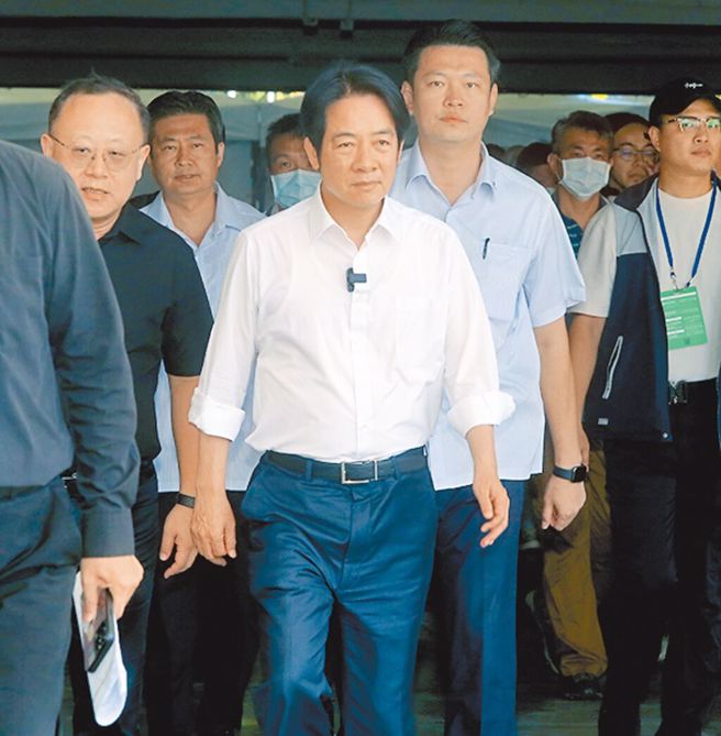 賴清德沒有正面回應女大生對民進黨貪腐的質疑，背後綠營側翼隨即空群而出洗風向出征。（示意圖／資料照／陳君瑋攝）