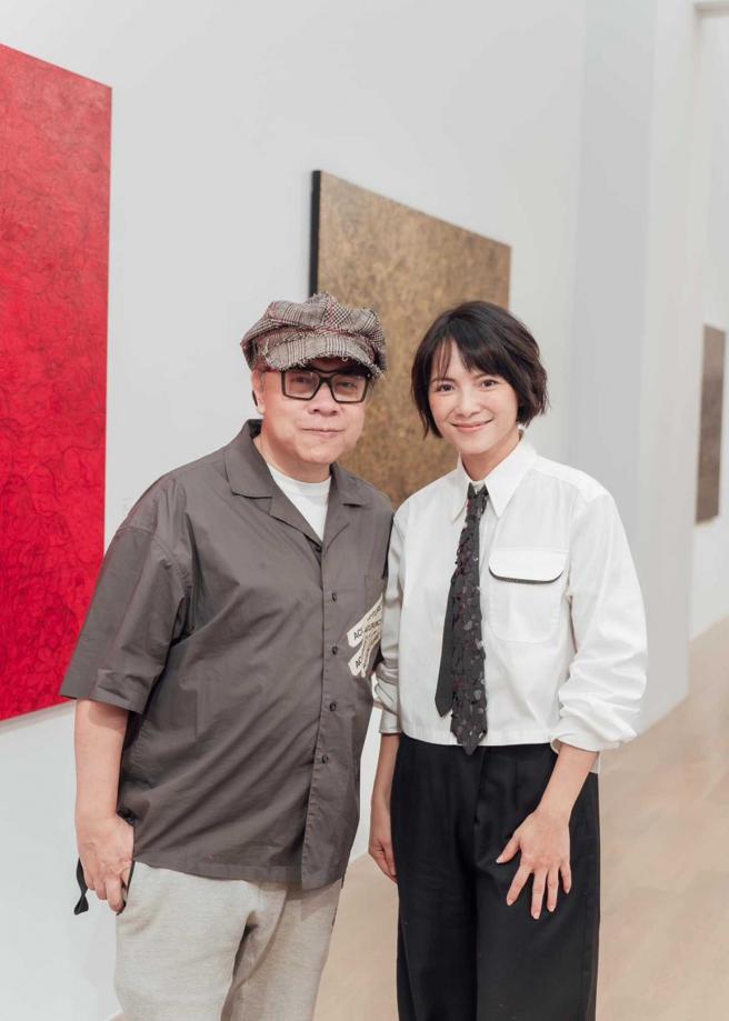 李心洁在社群分享与蔡康永的合影。（图／取自李心洁脸书）