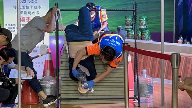 中华救护技术员协会举办「112年度第十届全国呼吸道插管暨CPR＋AED竞赛」之呼吸道插管组竞赛，全国共48队参赛。（台南市消防局第二大队提供／张毓翎台南传真）