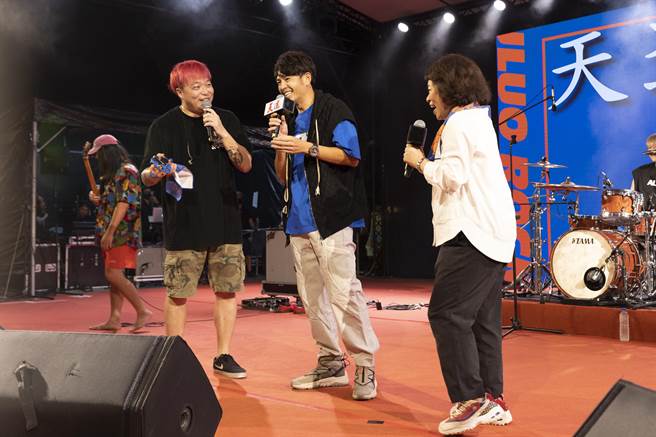 黄玉荣出席2023嘉义诸罗摇滚，重温歌手梦。（三立提供）