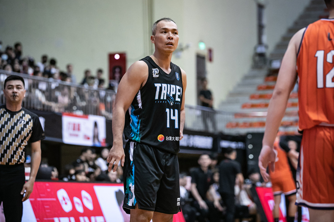 PLG季前熱身賽前進機基隆，也讓雨都子弟兵蔡文誠可以「回家比賽」。（PLG提供）