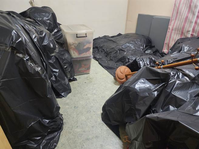 民眾抱怨接获通知家中药喷药，整理就绪却「不喷了」，让民眾气炸直呼扰民。（翻摄至「抱怨公社」／任义宇高雄传真）