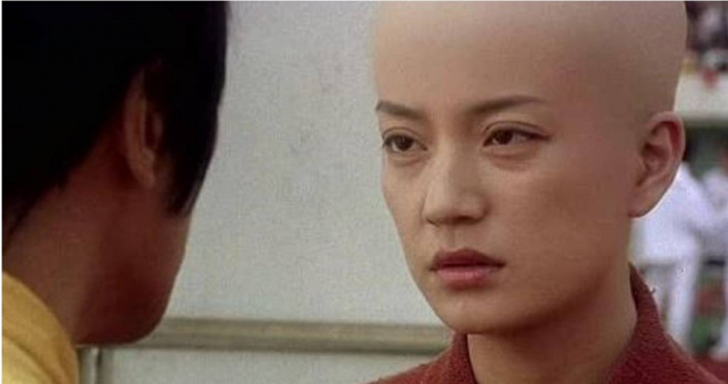 少林足球里的赵薇。（图／微博）