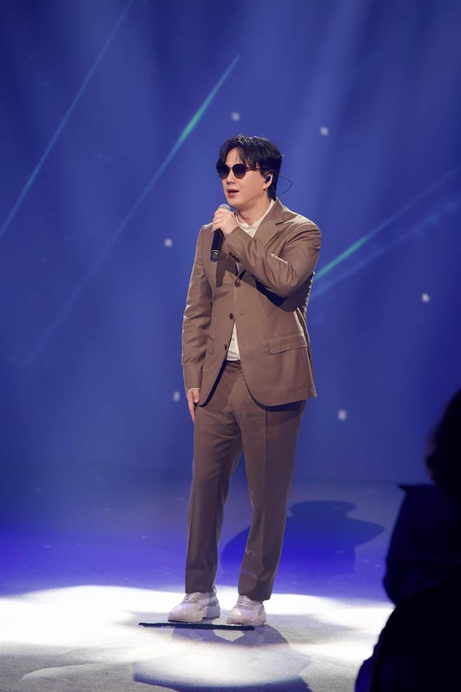 萧煌奇9日出席演唱会力挺范怡文。（媒体栈提供）