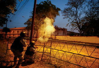 巴拉圭最大監獄暴動 囚犯押11名獄卒當人質