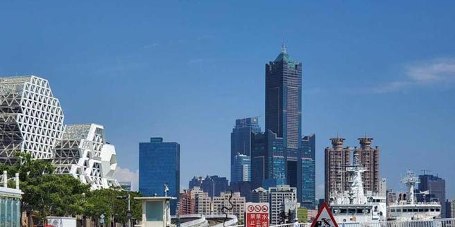 高雄市多個舊社區中古屋房價，趕不上新屋售價，導致高雄5年內新成屋與中古屋的價差，每坪價差拉高到9.2萬元。圖／本報資料照片