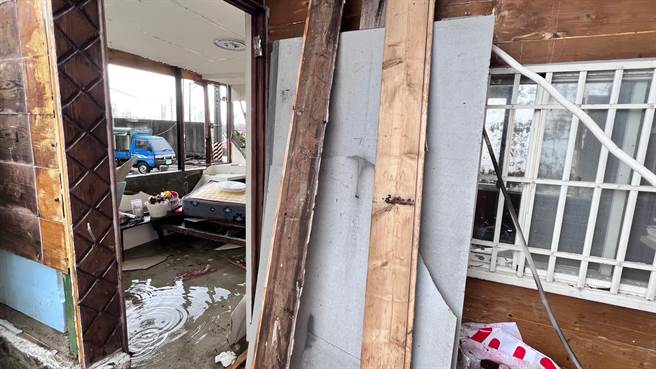 小犬颱风17级阵风横扫兰屿地区，全岛灾情严重，台东县府社会处今设立「小犬颱风灾害救助专款专户」。（台东县政府提供／蔡旻妤台东传真）