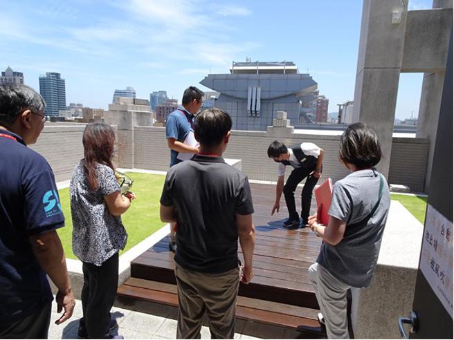 由內政部舉辦的112年度公寓大廈管理組織報備及相關業務督導考核，高雄市評比為特優並榮獲全國第一名。（圖片來源：高雄市工務局提供）