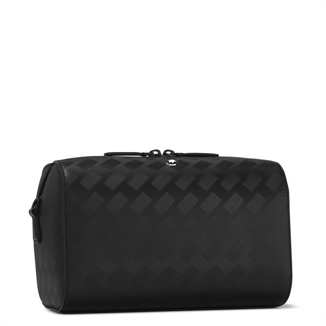 万宝龙Extreme 3.0系列142斜背包，3万4600元。（Montblanc提供）