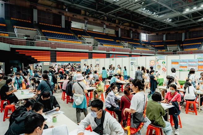 屏县府14日将在内埔国小办理徵才，超过20家厂商参与、提供500个工作机会。（屏县府提供）