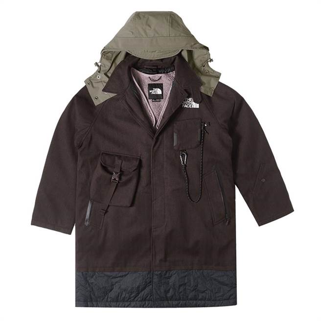The North Face UE男款棕色防潑水保暖多口袋連帽三合一外套，2萬4800元。（The North Face提供／朱世凱台北傳真）