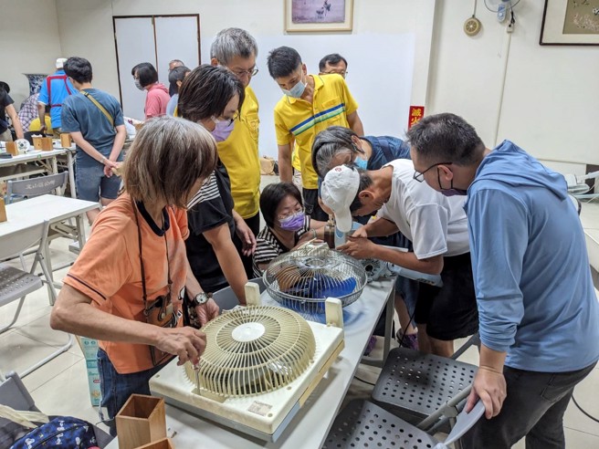 家電維修小學堂活動。(圖/臺北市政府環境保護局提供)