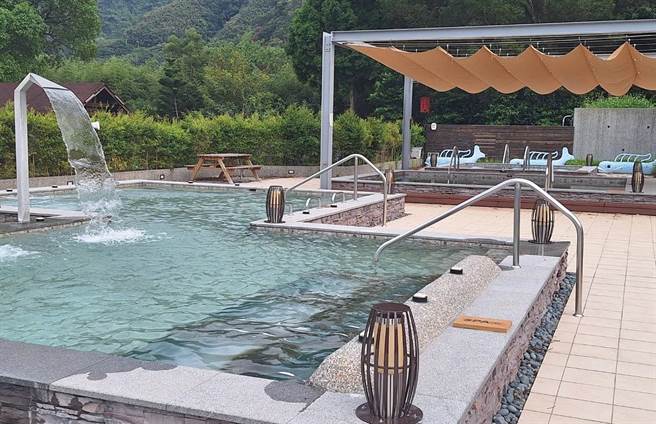 桃園市觀旅局今年4月起，執行復興區羅浮溫泉湯池及泡腳池優化工程，各工項將在10月底全數完成，預計11月底重新開幕試營運。（呂筱蟬攝）
