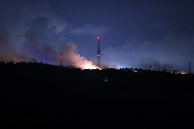 黎巴嫩南部边境贾阿兰村（Jal al-Allam）10日遭遇以色列炮击。（美联社）