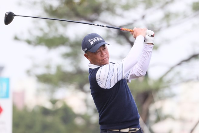 上届2022富邦长春公开赛以「十年磨一剑」之姿勇夺长春组冠军的台湾老将蔡启煌，今年再度参赛寻求卫冕。(富邦金控提供／黄邱伦传真)