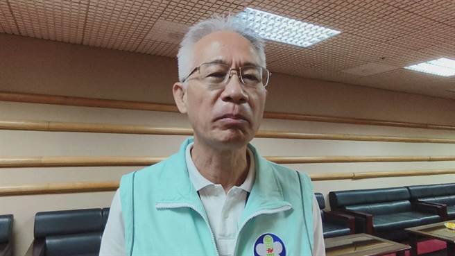 嘉义市教育处长郭添财今天表示，明年将降低幼儿园师生比。（廖素慧摄）