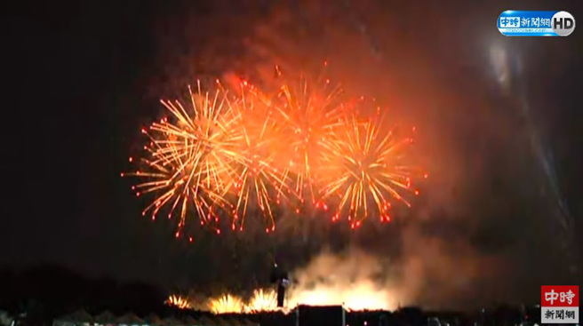 國慶焰火逾60架空拍機亂入害無人機展演告吹 ，國安局:被告知取消。(中時新聞網)
