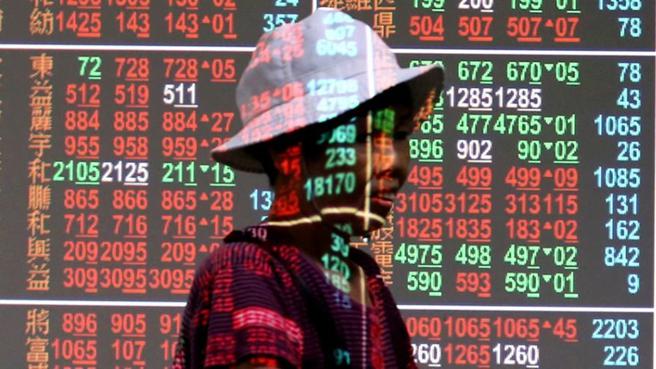 近三個月營收步步走高的企業中，僅有日月光投控、一詮等十檔近一周獲得三大法人買超逾2,000張。圖／本報資料照片