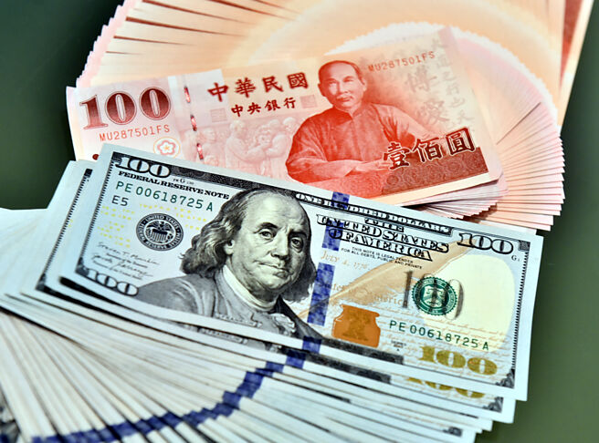 雙十連假結束，加上爆發以巴衝突，在資金避險情緒下，本周新台幣匯價恐出現變盤補貶可能。圖／本報資料照片