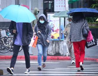 濕涼到周末！大台北三地雨不停 下周這2天回暖小空檔