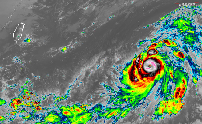布拉万暴风中心有多广？粉专形容差不多「台北到台南的距离」。（翻摄台湾颱风论坛｜天气特急脸书）